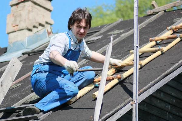 A Complete Guide to Roof Replacement: What You Need to Know