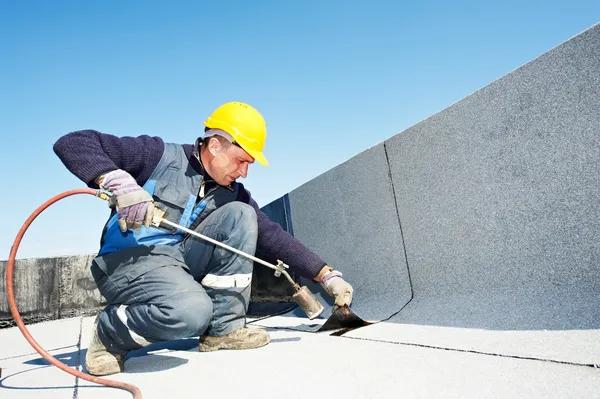 How to Choose a Reliable Contractor for Roof Installation in Longwood