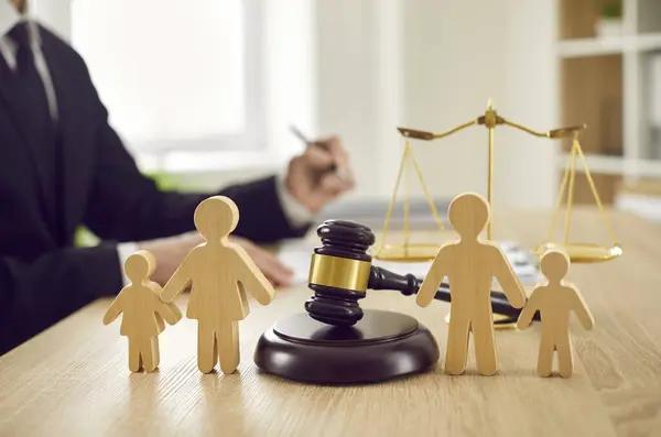 How a washington family lawyer Helps Resolve Property Division