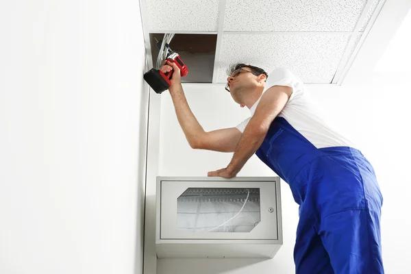 Local Electrician Repairs for Outlets, Switches & Fixtures