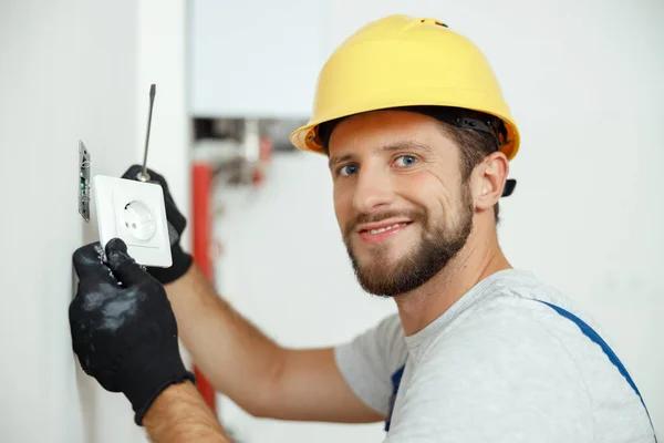 Benefits of Working With Heating and Cooling Contractors in Vancouver WA